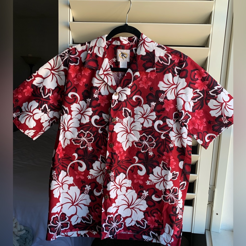 Deep red Aloha shirt NWOT